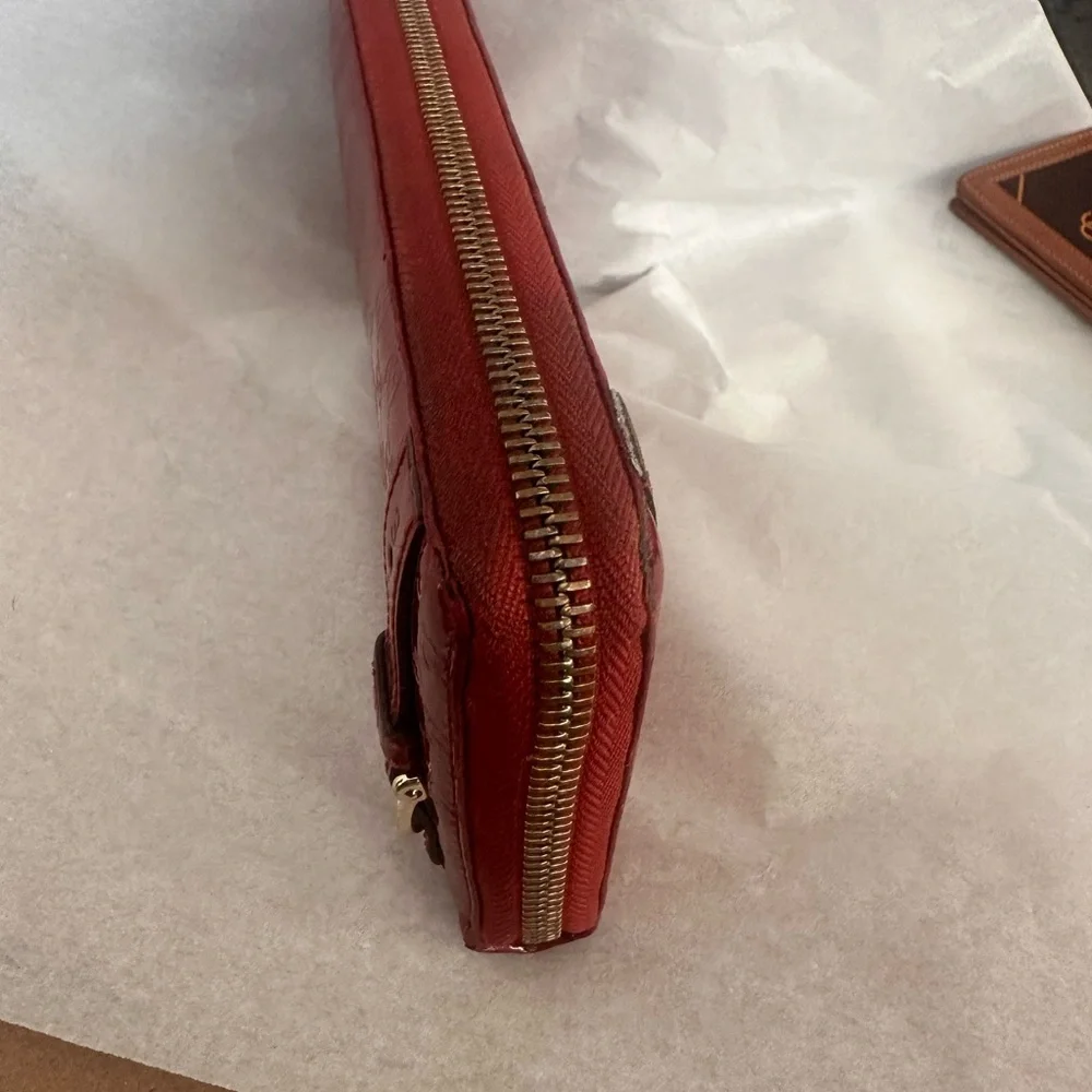 Vintage Gucci Glossy Red Leather Wallet - Picture 3 of 7